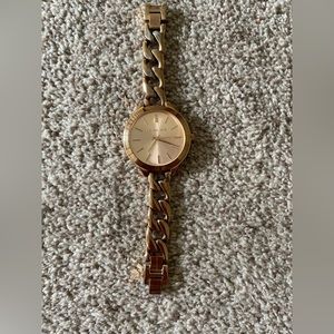 Michael Kors rose gold watch with bracelet band